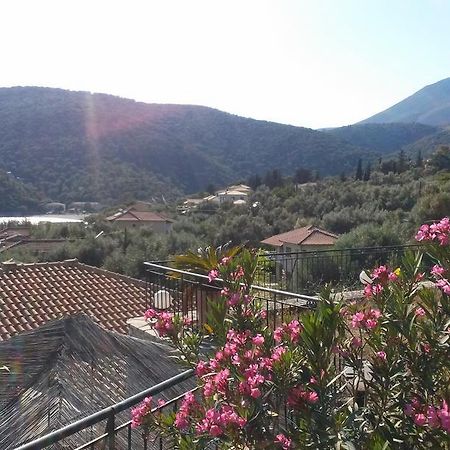 Apartamento Porto Poros Mikros Gialos Exterior foto