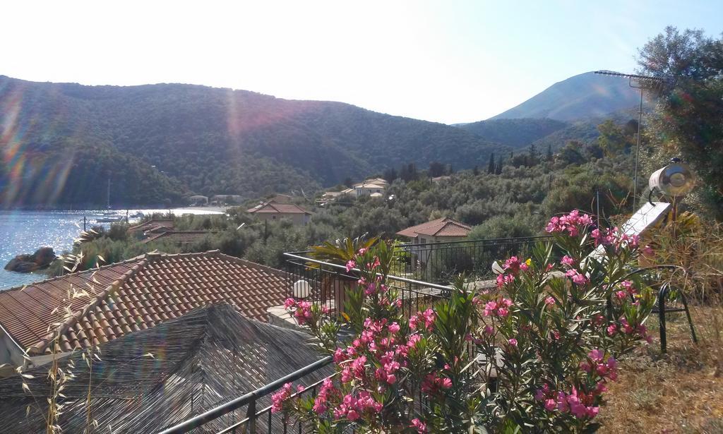 Apartamento Porto Poros Mikros Gialos Exterior foto