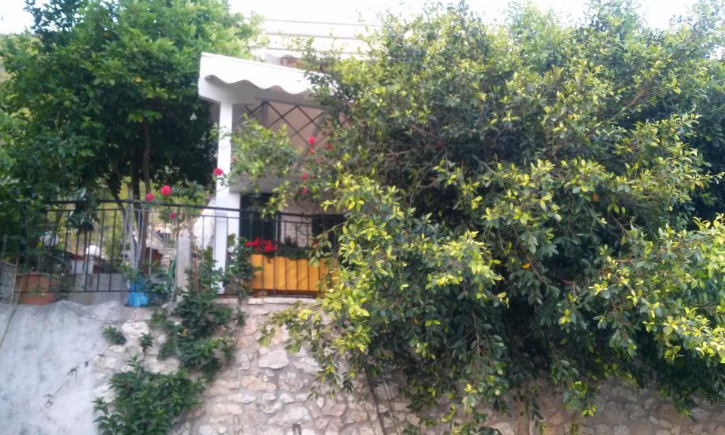 Apartamento Porto Poros Mikros Gialos Exterior foto