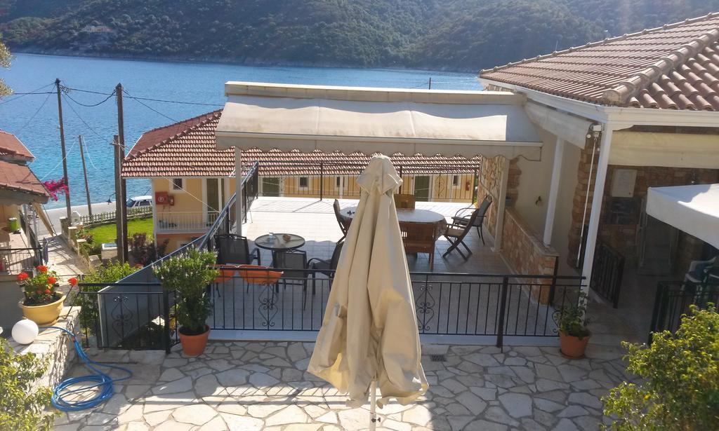 Apartamento Porto Poros Mikros Gialos Exterior foto