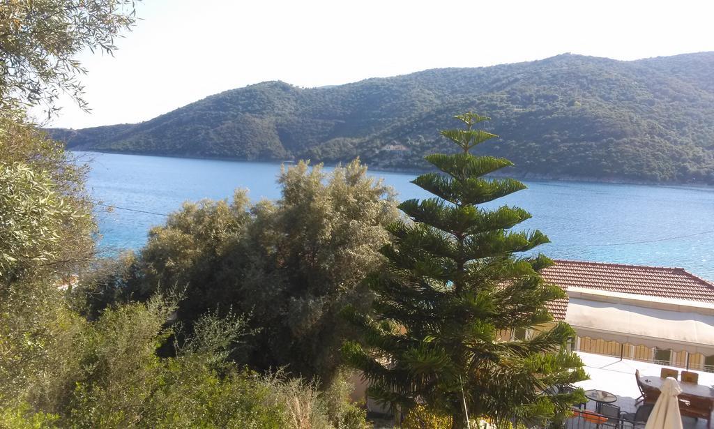 Apartamento Porto Poros Mikros Gialos Exterior foto