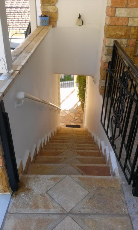 Apartamento Porto Poros Mikros Gialos Exterior foto
