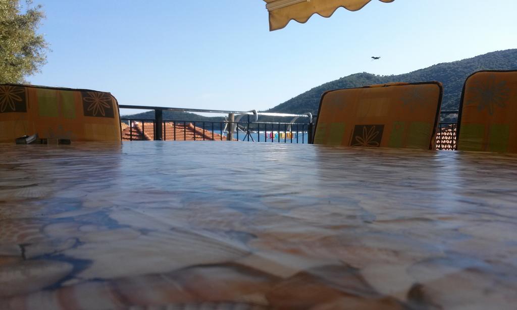 Apartamento Porto Poros Mikros Gialos Exterior foto