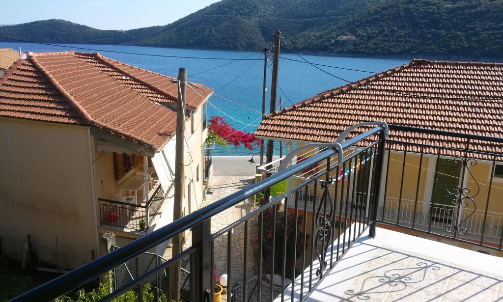 Apartamento Porto Poros Mikros Gialos Exterior foto